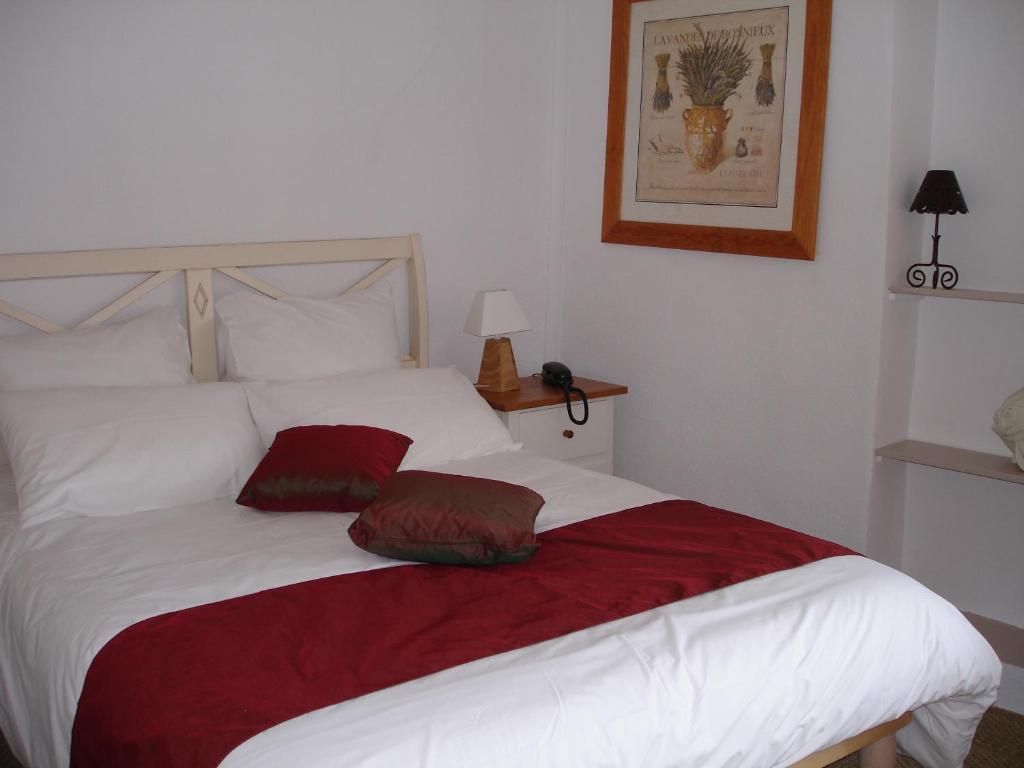 Hotel Logis Auberge Côté Jardin à Lézignan-Corbières Chambre photo
