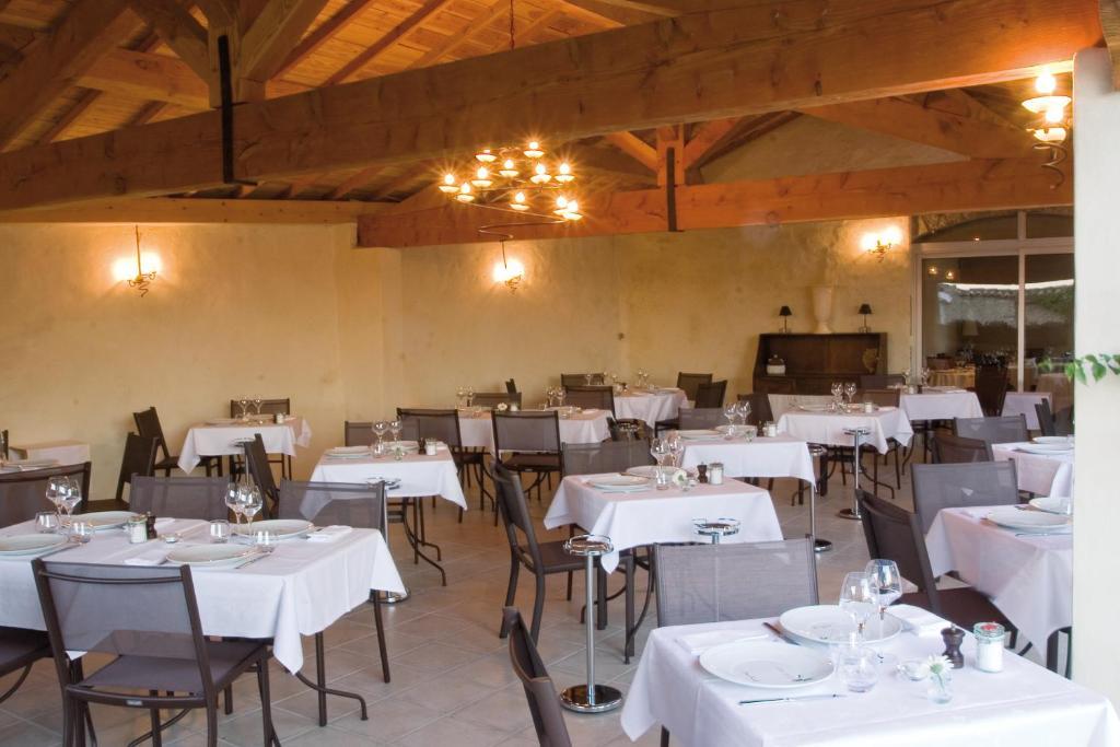 Hotel Logis Auberge Côté Jardin à Lézignan-Corbières Extérieur photo